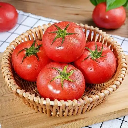 Fresh tomato